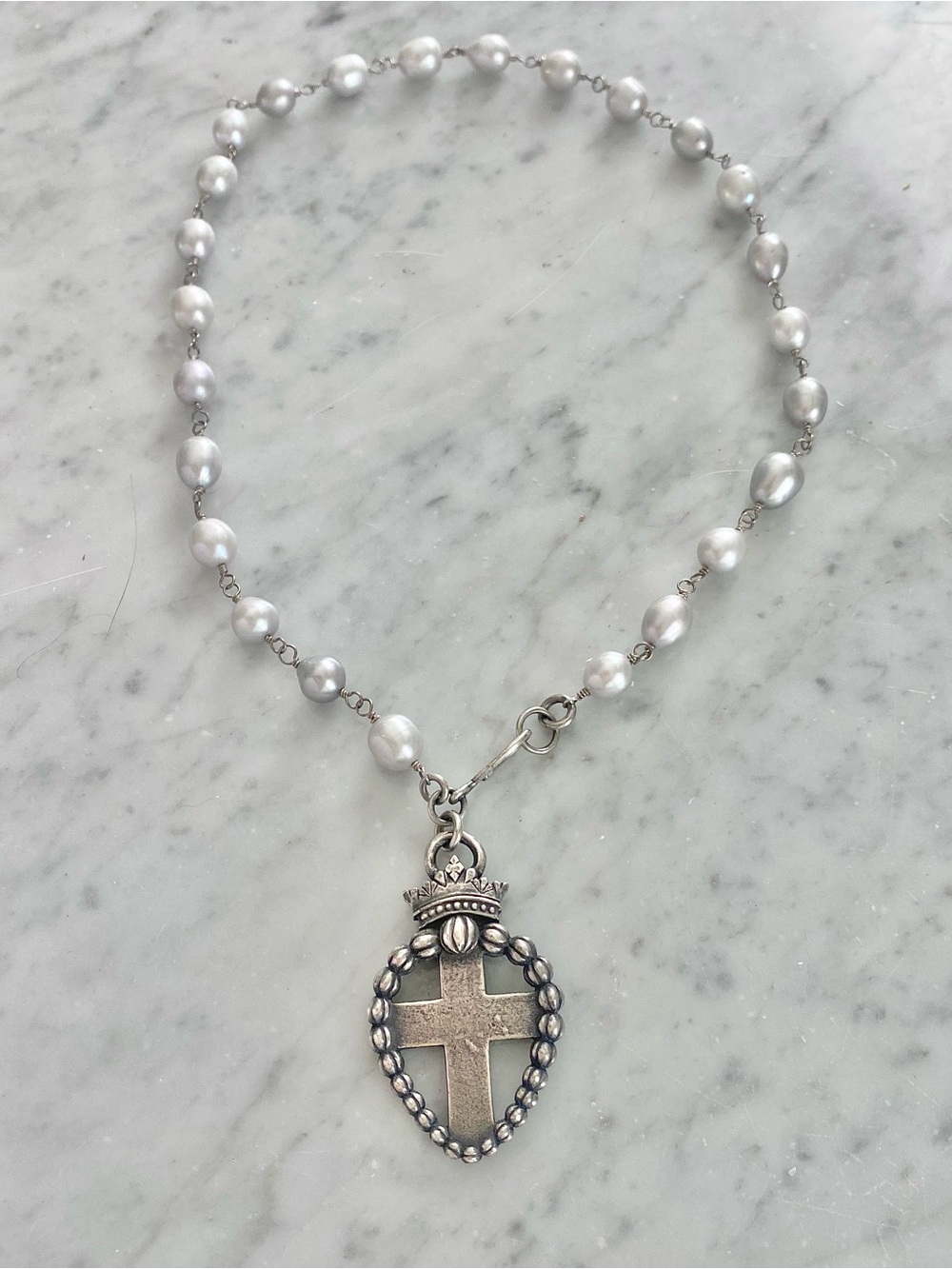 Shannon Koszyk Sacred heart freshwater Pearl Necklace - Picture 5 of 10